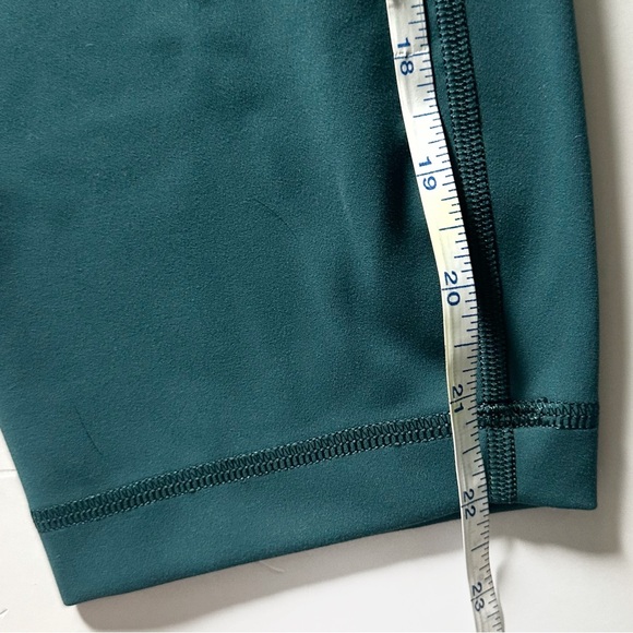 •LULULEMON• Wunder Train Crops Size 12 - Picture 7 of 8